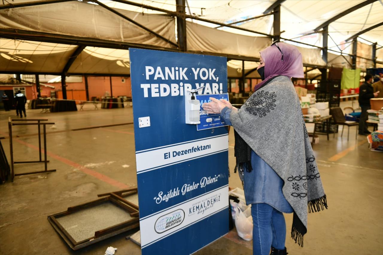 Esenyurt Zabıtasından Maske ve Sosyal Mesafe Denetimi