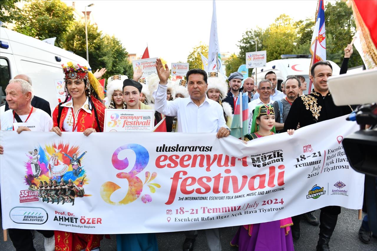 3. Uluslararası Esenyurt Halk Dansları Müzik ve Sanat Festivali’nden Tüm Dünyaya Barış Ve Kardeşlik Mesajı