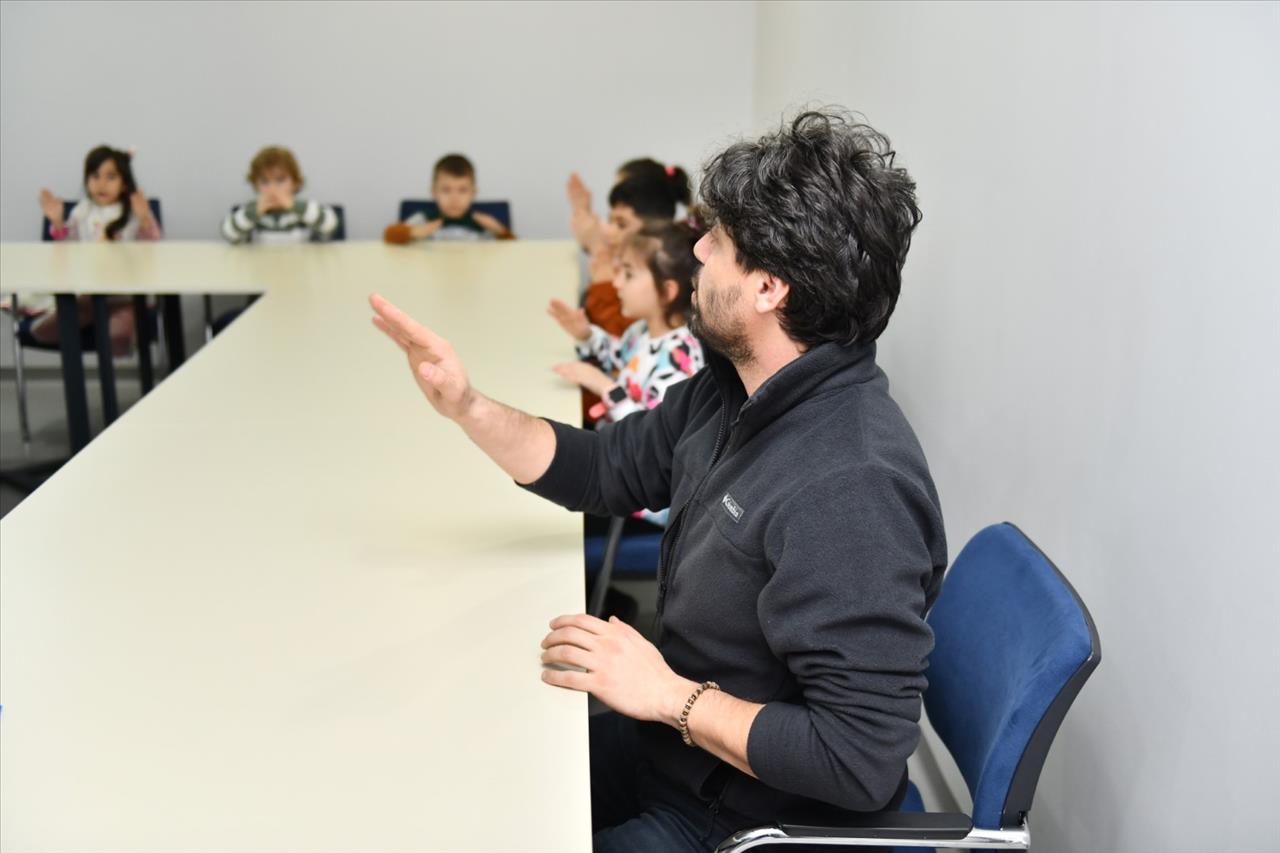 Çocuk Üniversitesi’nde Minikler Hem Eğlendi Hem Öğrendi