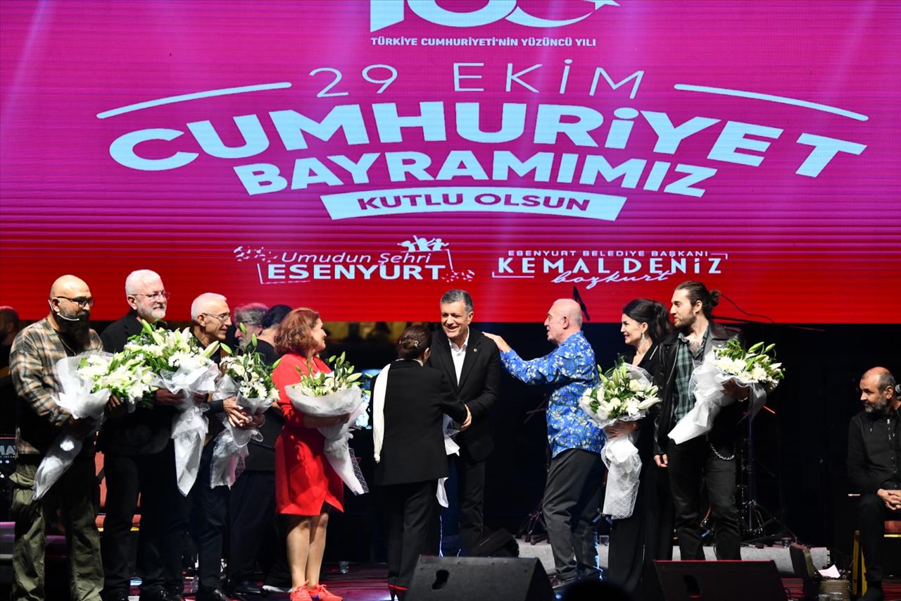 Cumhuriyet’in Yüzleri Esenyurt’ta Anıldı