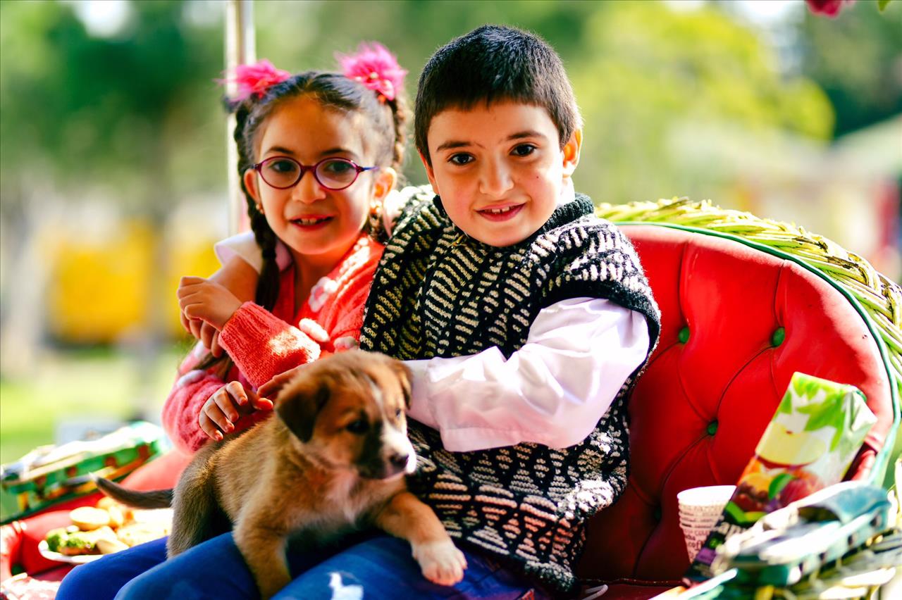 Esenyurt Belediyesi Özel Çocuklarla Hayvanları Buluşturdu