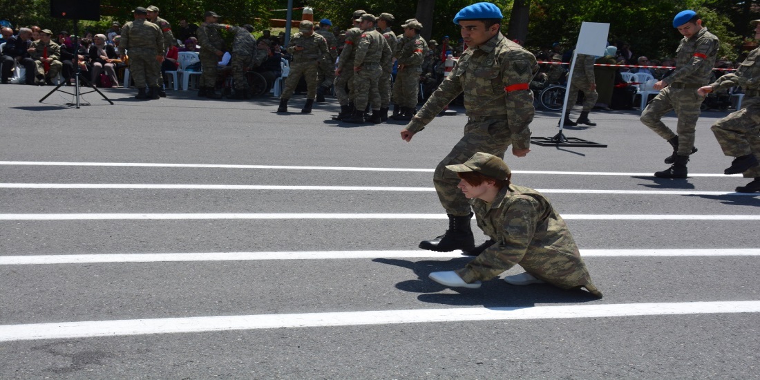 Engellilerin bir günlük askerlik sevinci