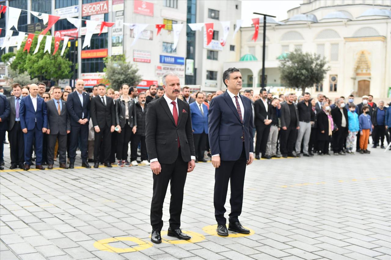 Başkan Bozkurt, 23 Nisan Kutlamalarına Katıldı