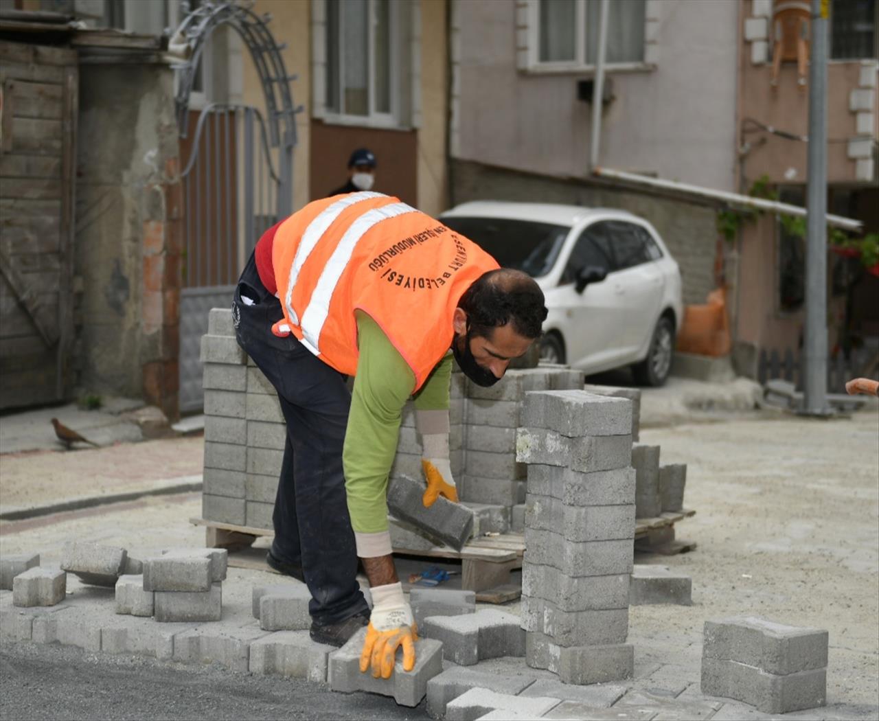 Esenyurt’ta Cadde Ve Sokaklar Yenileniyor