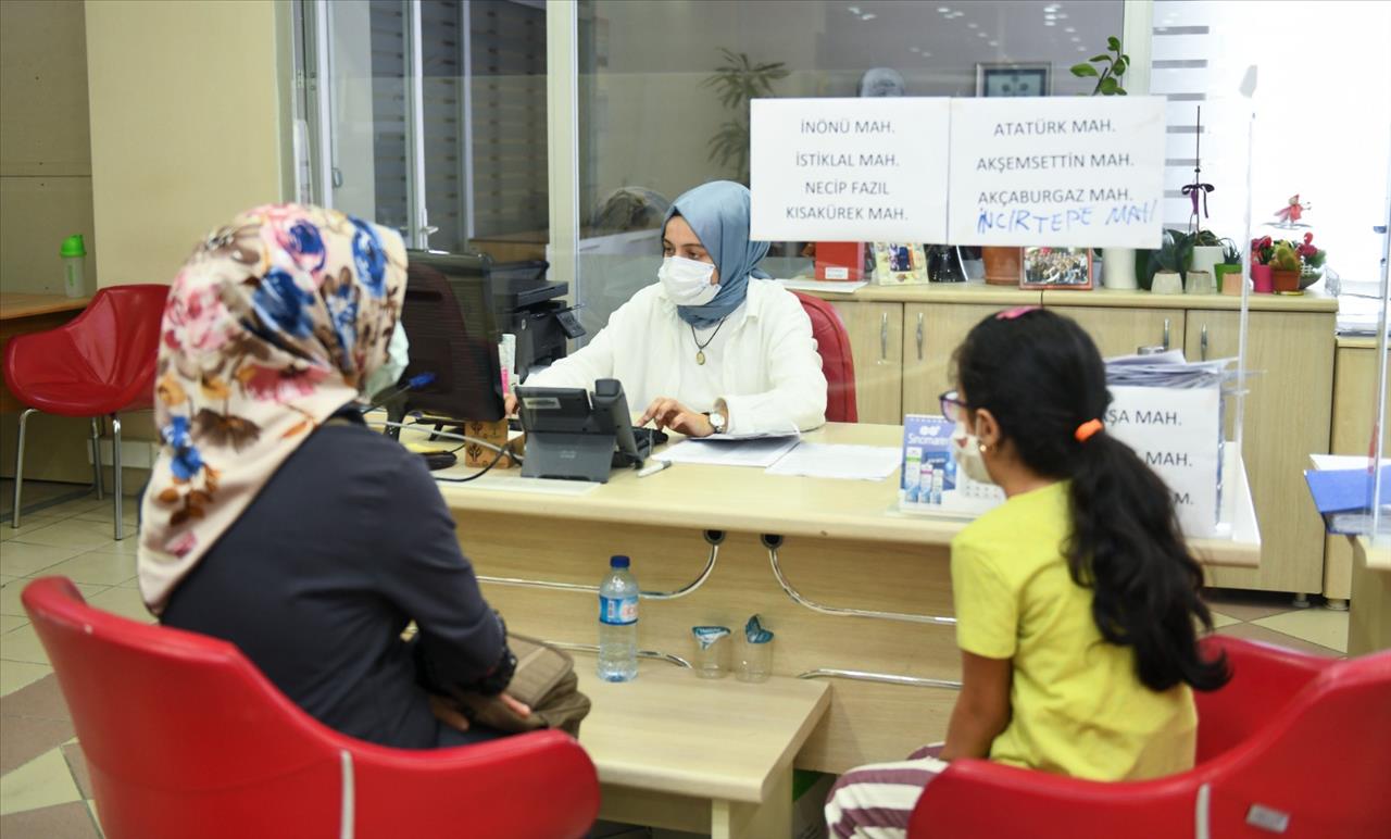 Öğrencilerin Kırtasiye Malzemeleri Esenyurt Belediyesi’nden 