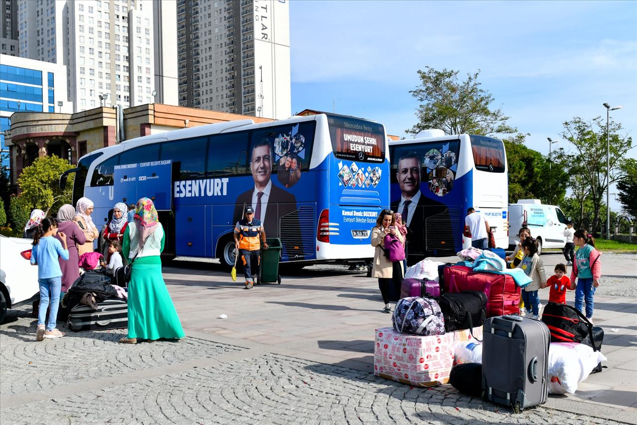 57 Suriyeli Daha Esenyurt’tan Ülkelerine Döndü