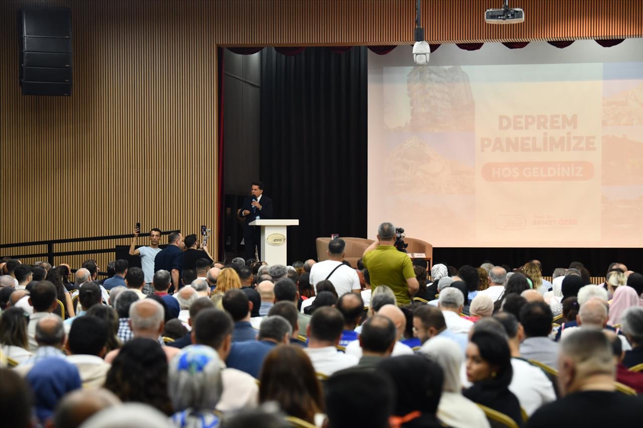 Esenyurt Belediye Başkanı Prof. Dr. Ahmet Özer: Afetleri Felakete Çevirmemek İçin Çalışacağız