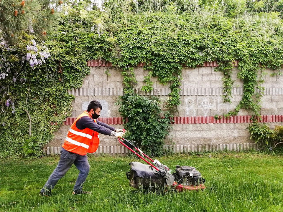 Esenyurt'ta Çocuk Parkları Dezenfekte Ediliyor