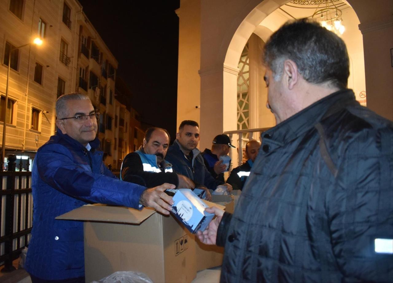 Esenyurt Belediyesi’nden Vatandaşlara Kandil Simidi İkramı