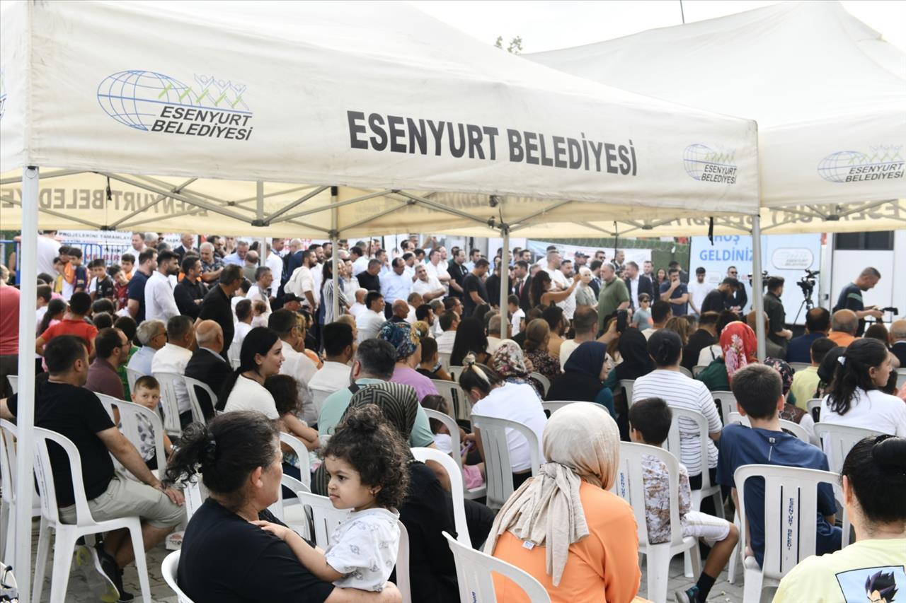 Esenyurt’ta “Anneler İşe, Çocuklar Kreşe” Projesi Büyüyor: Süleyman Bozbuğa Kreşi Açıldı