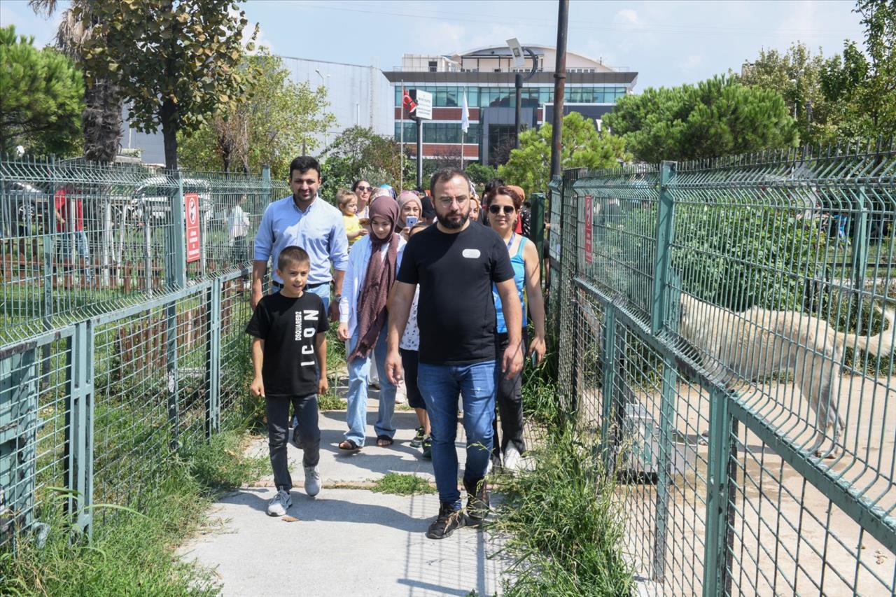 Esenyurt Belediyesi Özel Çocuklarımızı Can Dostlarımızla Buluşturdu