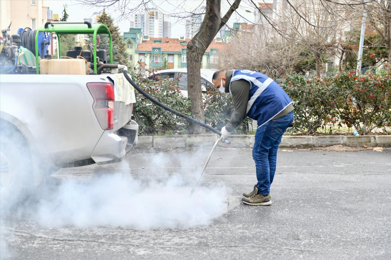 Halk Sağlığı İçin Rögarlar İlaçlanıyor