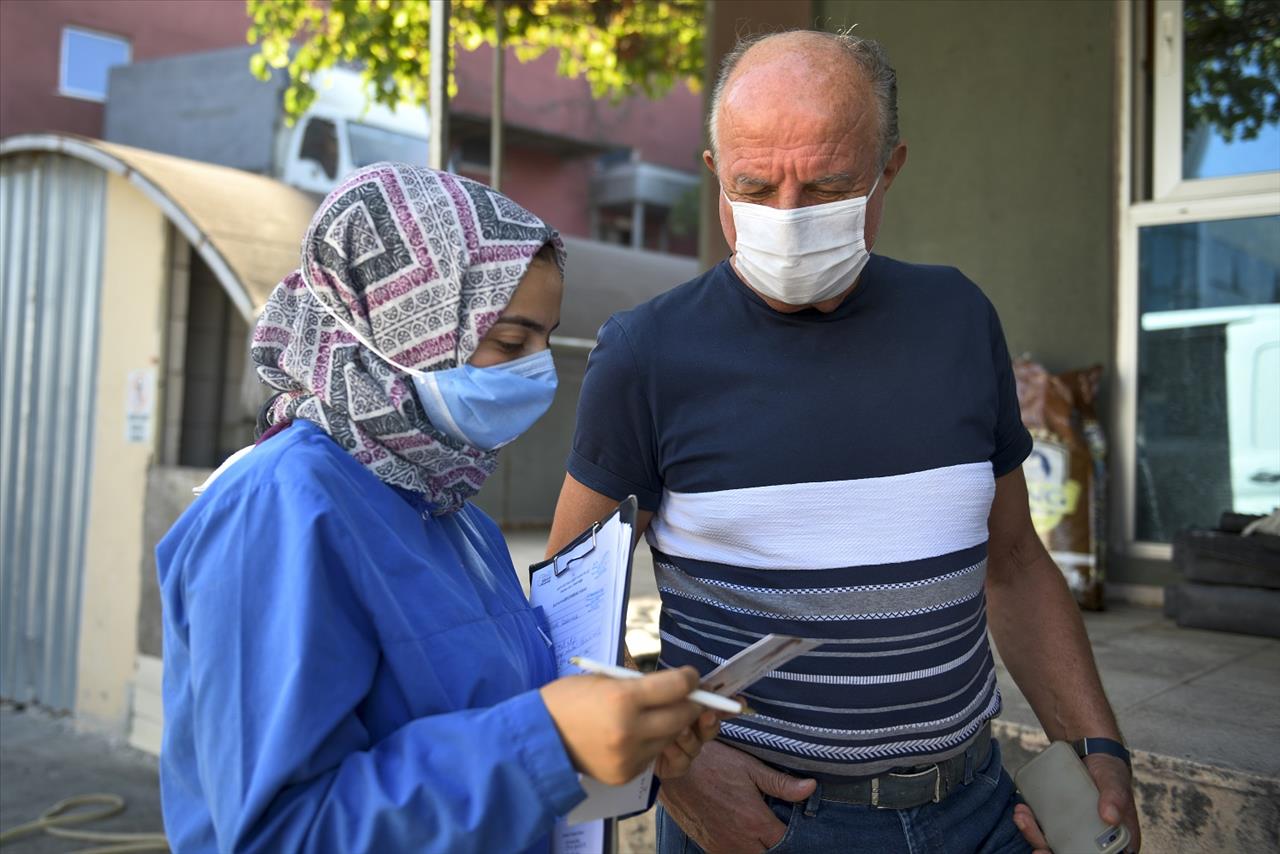 Esenyurt Belediyesi Sokak Hayvanlarını Sahiplendiriyor