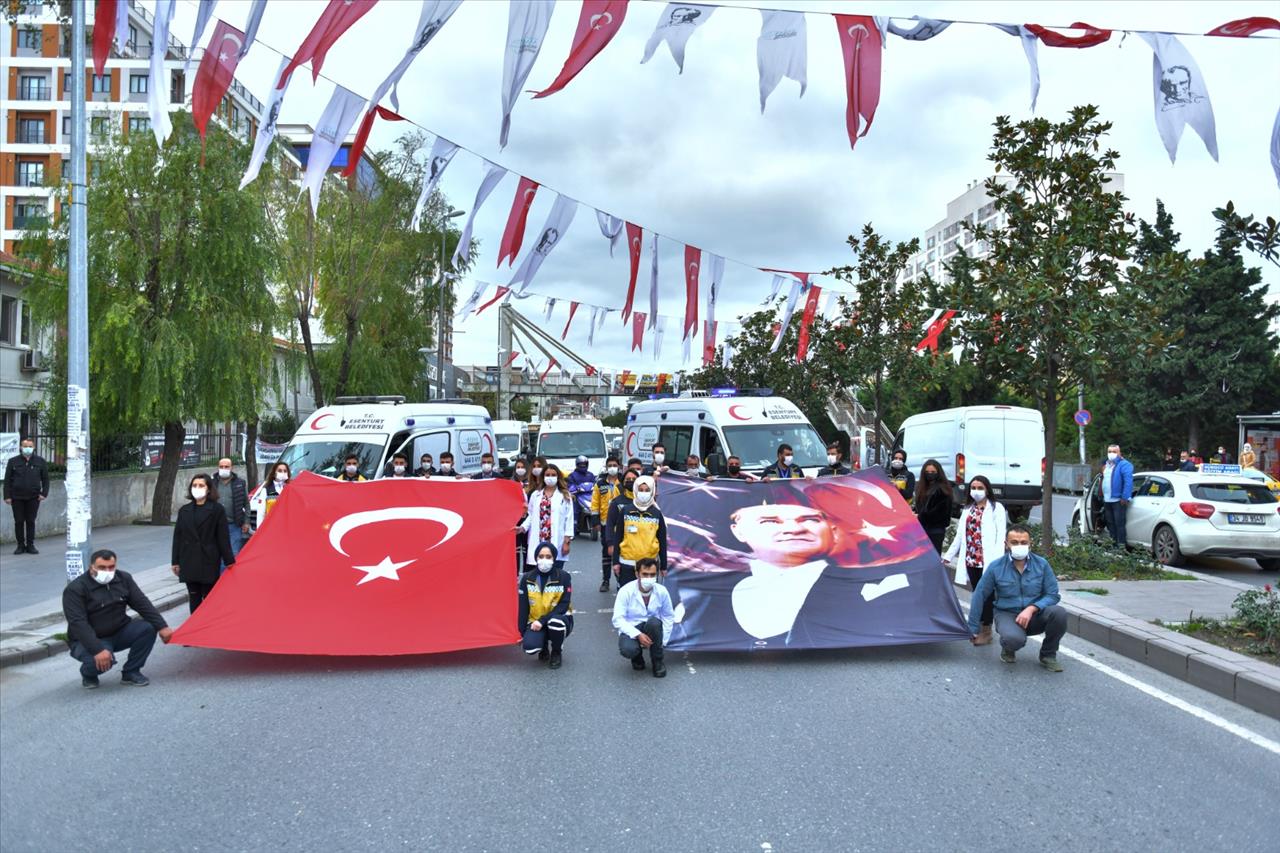 Pandemiyle Mücadele Eden Sağlık Çalışanları Ata’sını Unutmadı