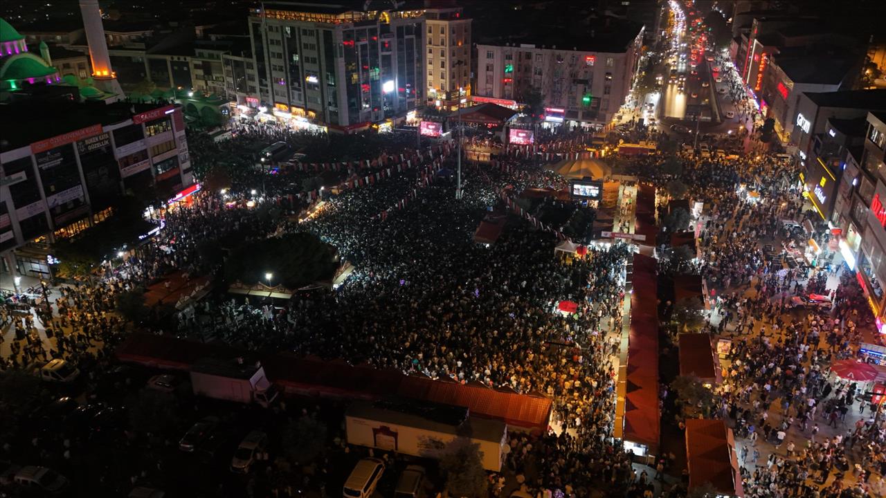 Kardeş Kültürler Festivali’nde Rojda Rüzgarı…