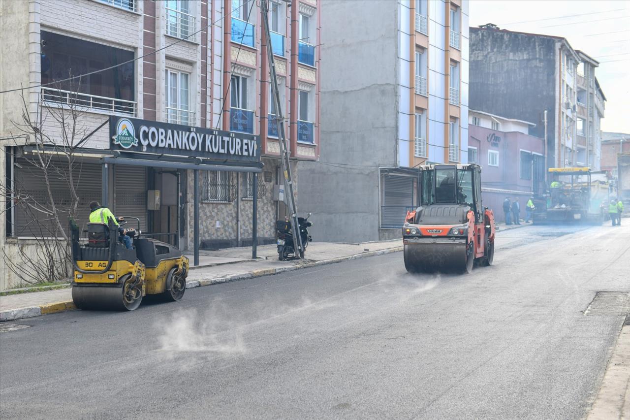 Esenyurt’ta Cadde Ve Sokaklar Yenileniyor