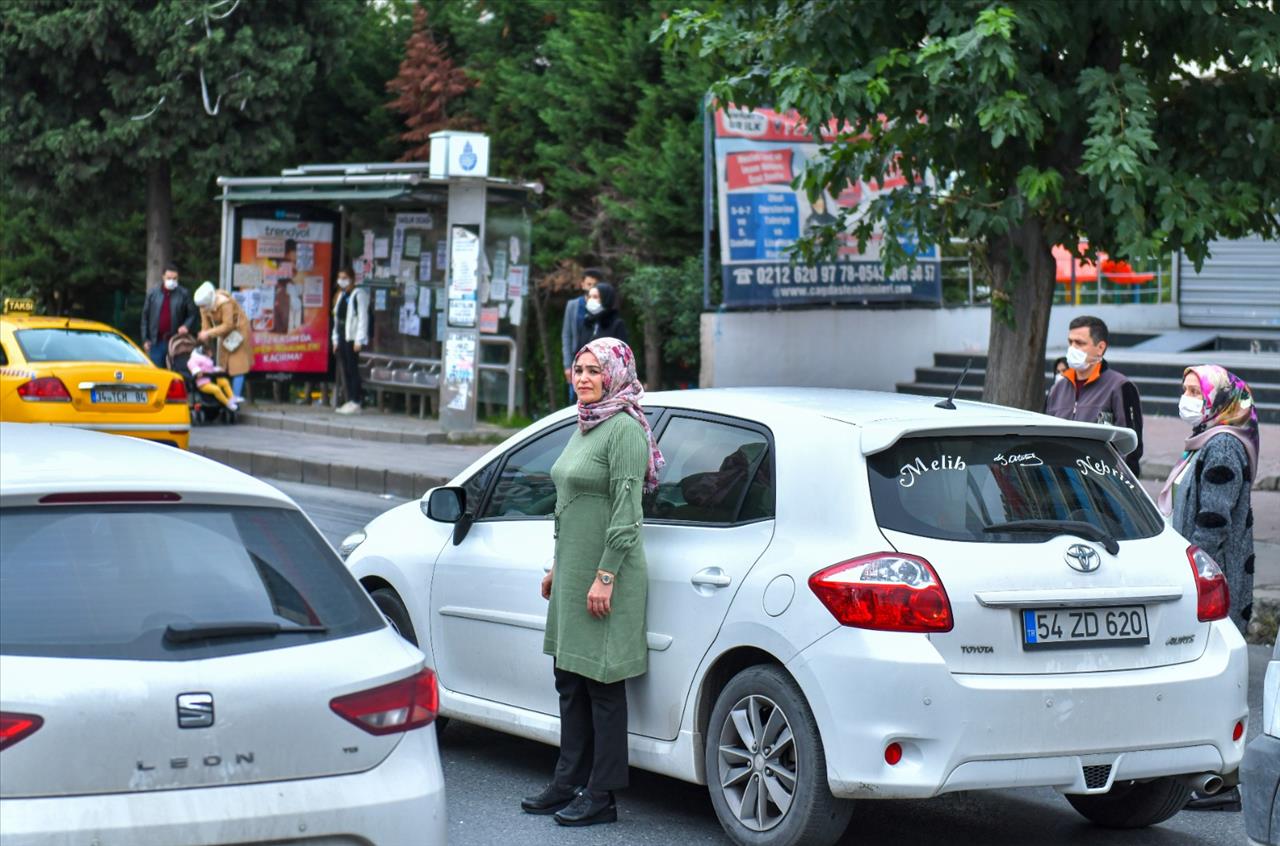 Pandemiyle Mücadele Eden Sağlık Çalışanları Ata’sını Unutmadı