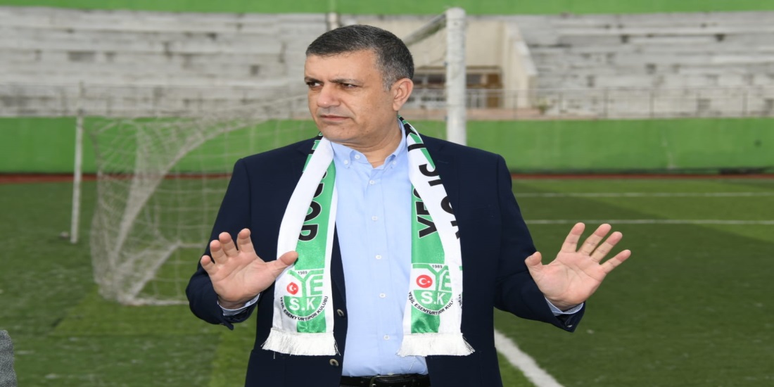 Bozkurt Esenyurtlu futbolcu gençleri şampiyonluğa uğurladı