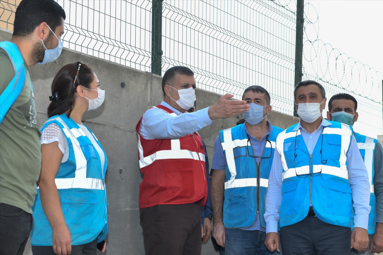 Başkan Bozkurt, Asfalt Ve Parke Çalışmalarını Yerinde İnceledi