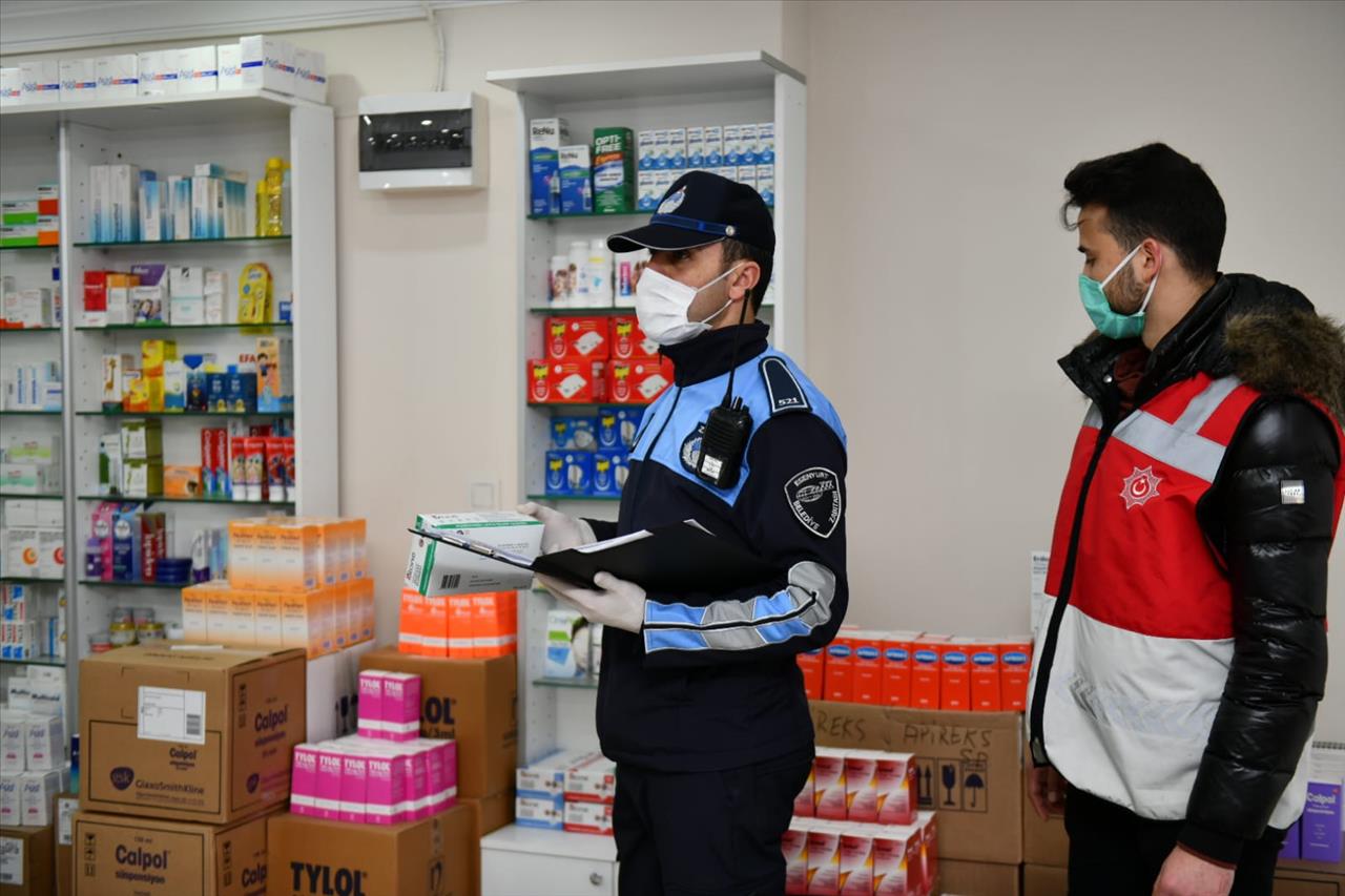 Esenyurt Zabıtasından Eczanelere Maske, Eldiven ve Dezenfektan Denetimi