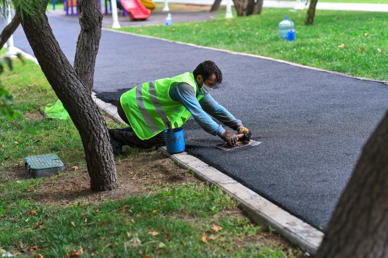 Esenyurt Belediyesi Parkların Yürüyüş Yollarını Yeniliyor