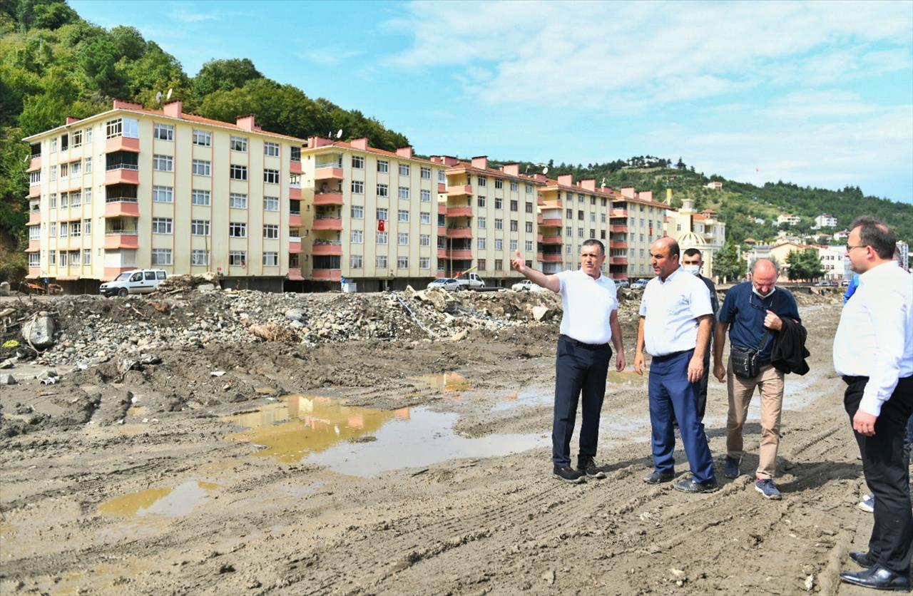 Başkan Bozkurt’tan Sel Bölgesine Dayanışma Ziyareti