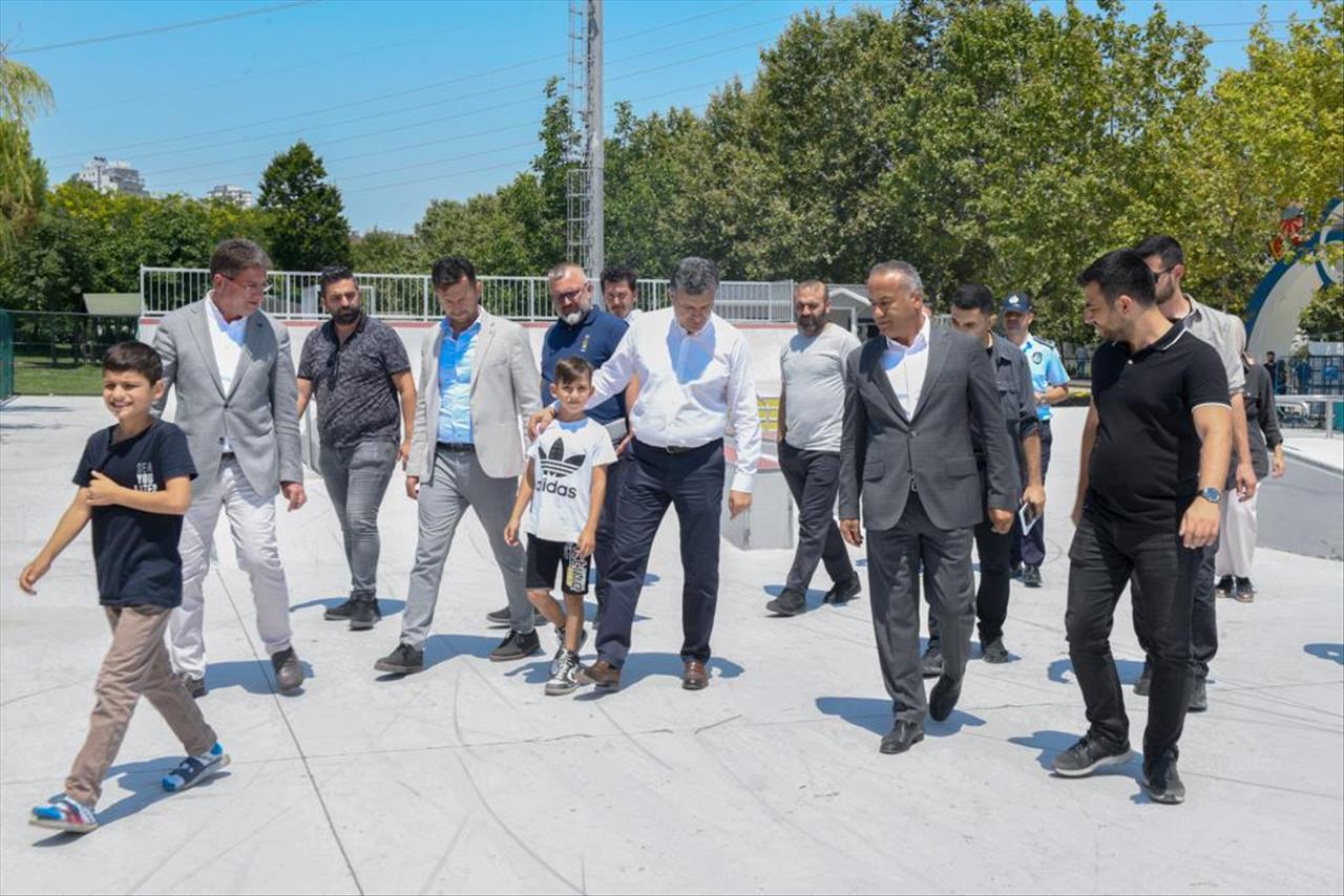 Başkan Bozkurt Skate Park Çalışmalarını Yerinde İnceledi