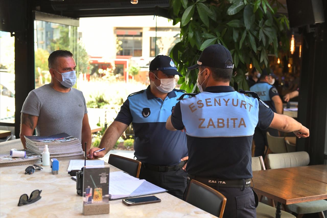 Esenyurt'ta Zabıta Ekiplerinden Koronavirüs Denetimi