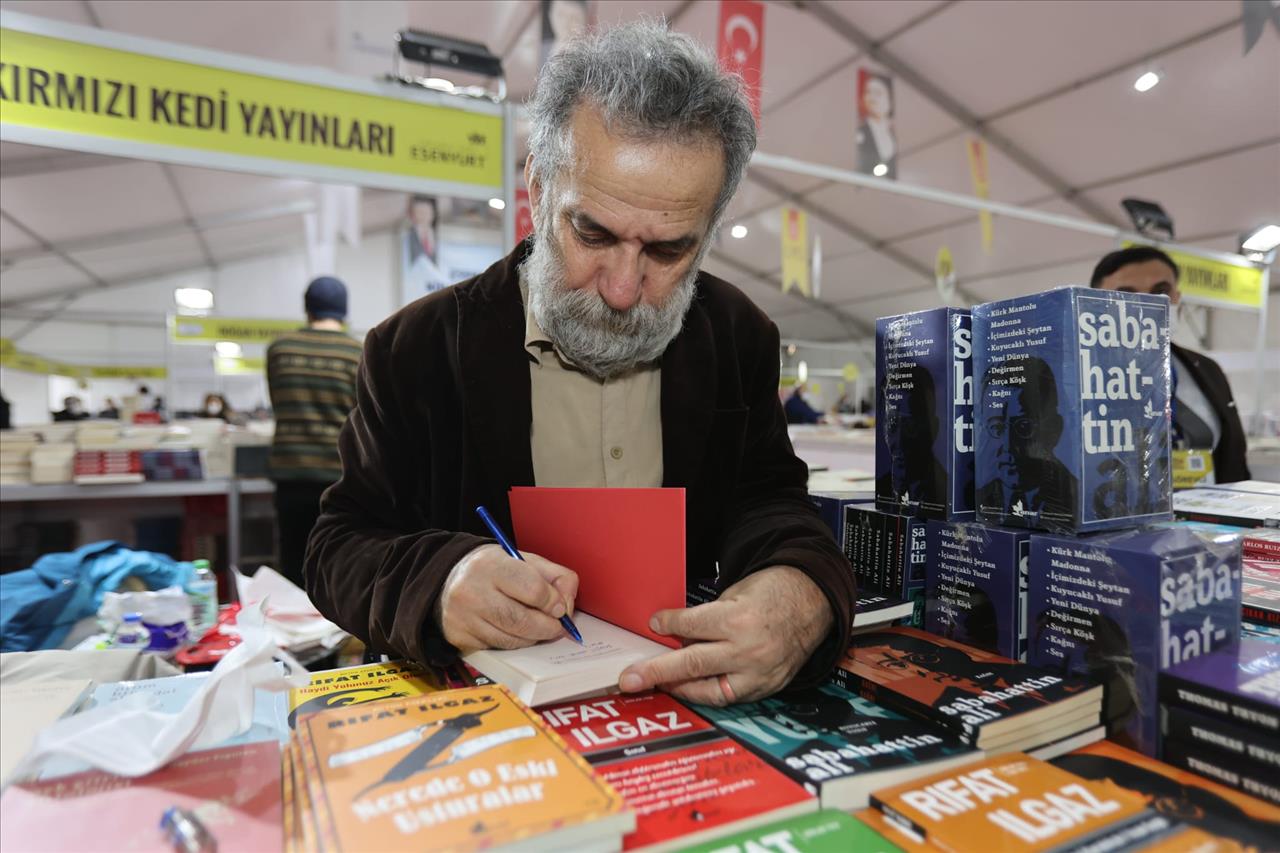 Esenyurt, Betonla Değil Sanat Ve Edebiyatla Anılıyor