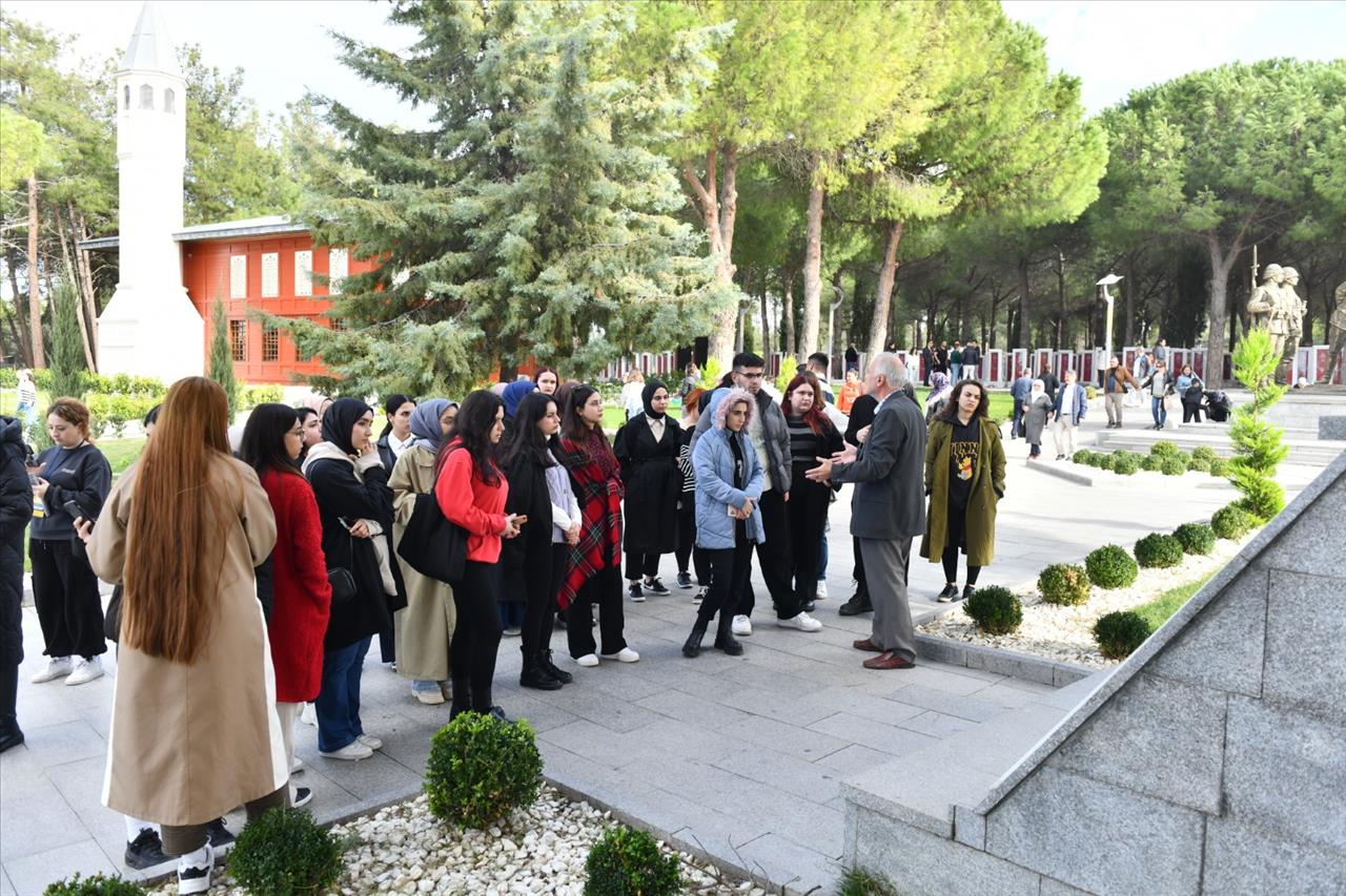 Esenyurtlu Gençler Çanakkale’de