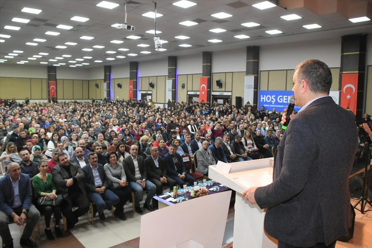 Kıvırcık Ali Unutulmayan Türküleriyle  Esenyurt'ta Anıldı