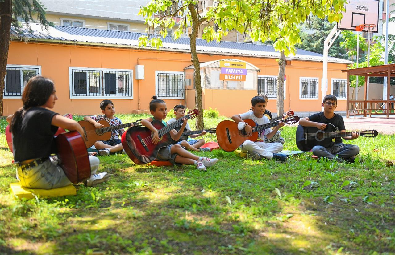 Esenyurtlu Çocuklar, Kültür Akademisi İle Gelişiyor Ve Sosyalleşiyor