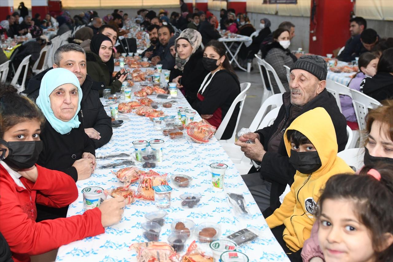 Esenyurtlular İftar Sofrasında Buluştu