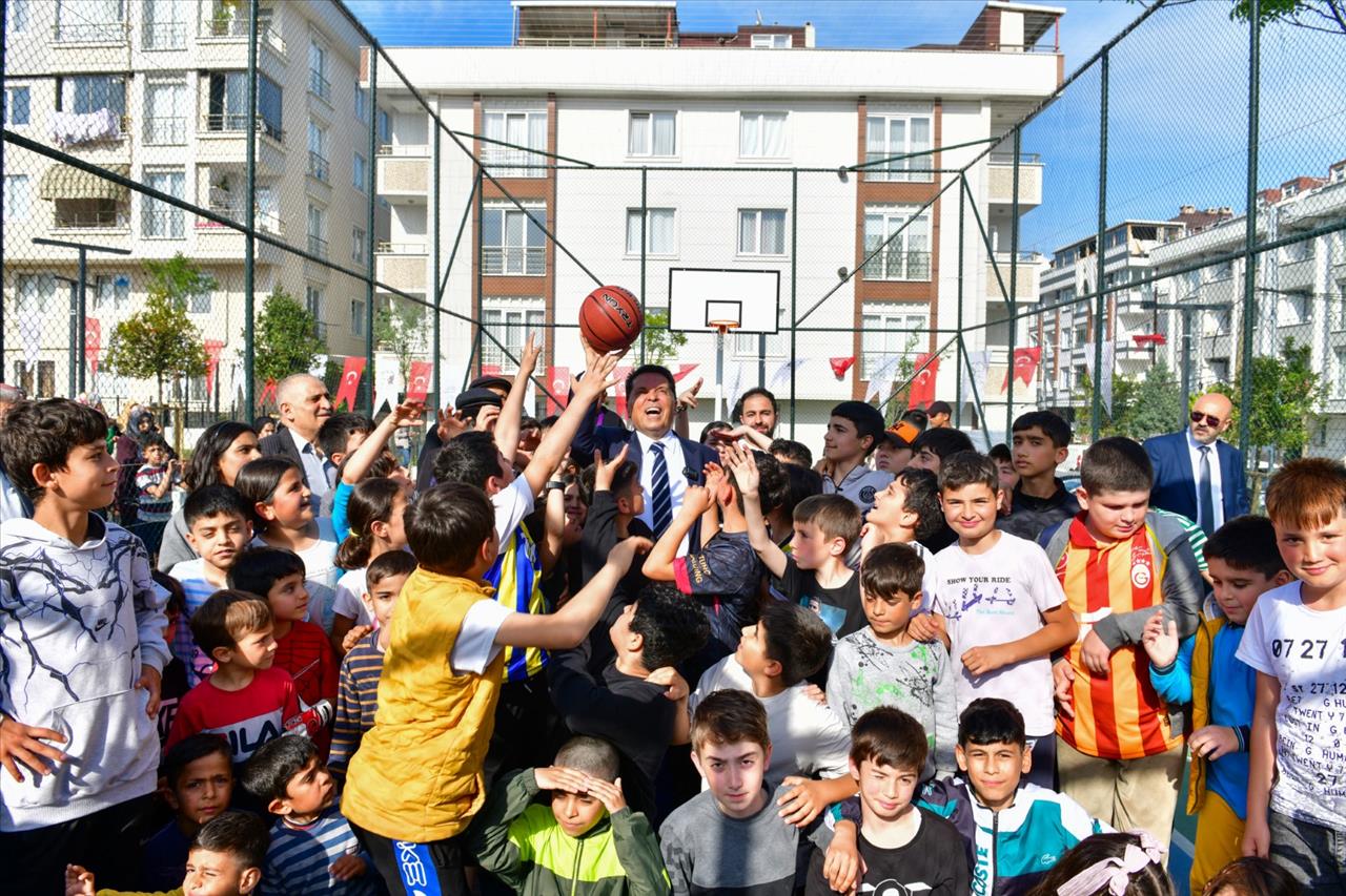 Başkan Özer Esenyurt’a Yeni Bir Park Kazandırdı