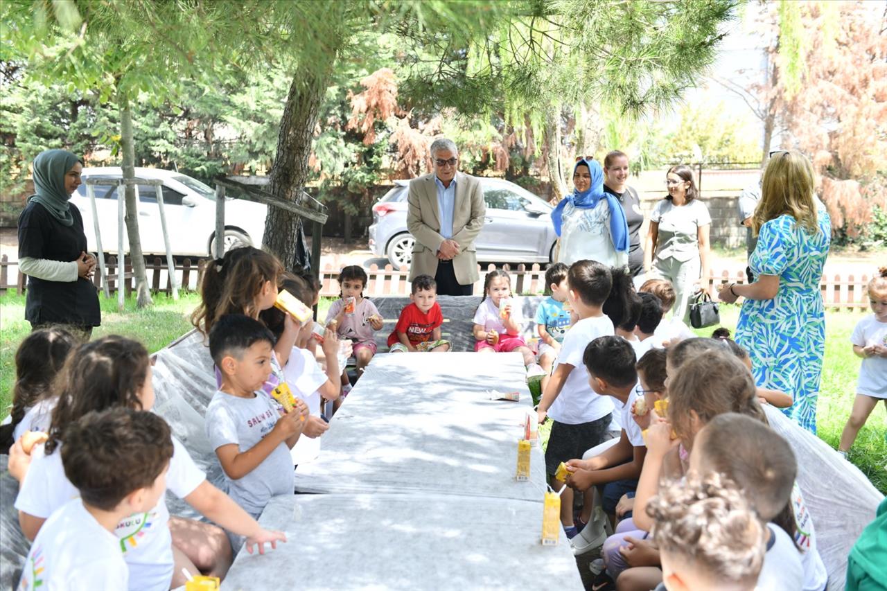 Minik Öğrenciler Esenyurt Belediyesi Barınağında Sevimli Dostlarla Buluştu