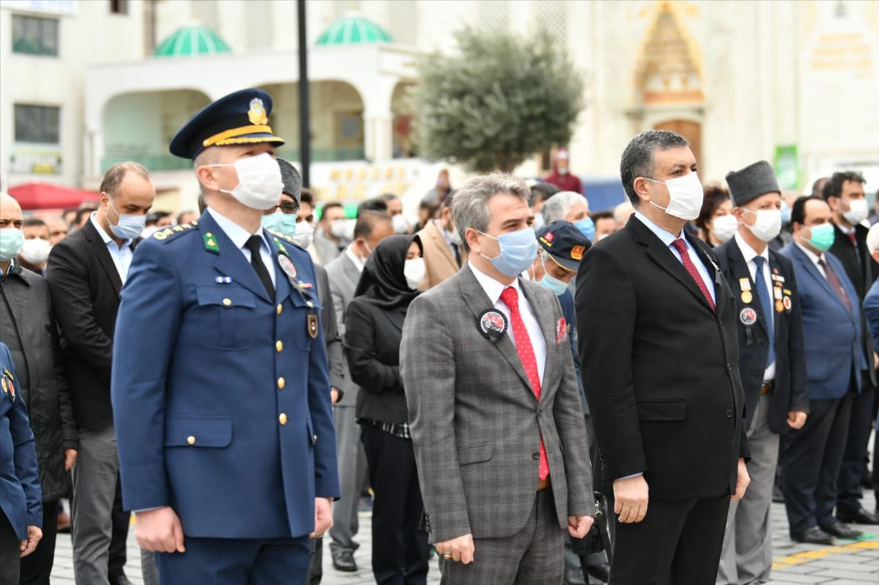 Pandemiyle Mücadele Eden Sağlık Çalışanları Ata’sını Unutmadı