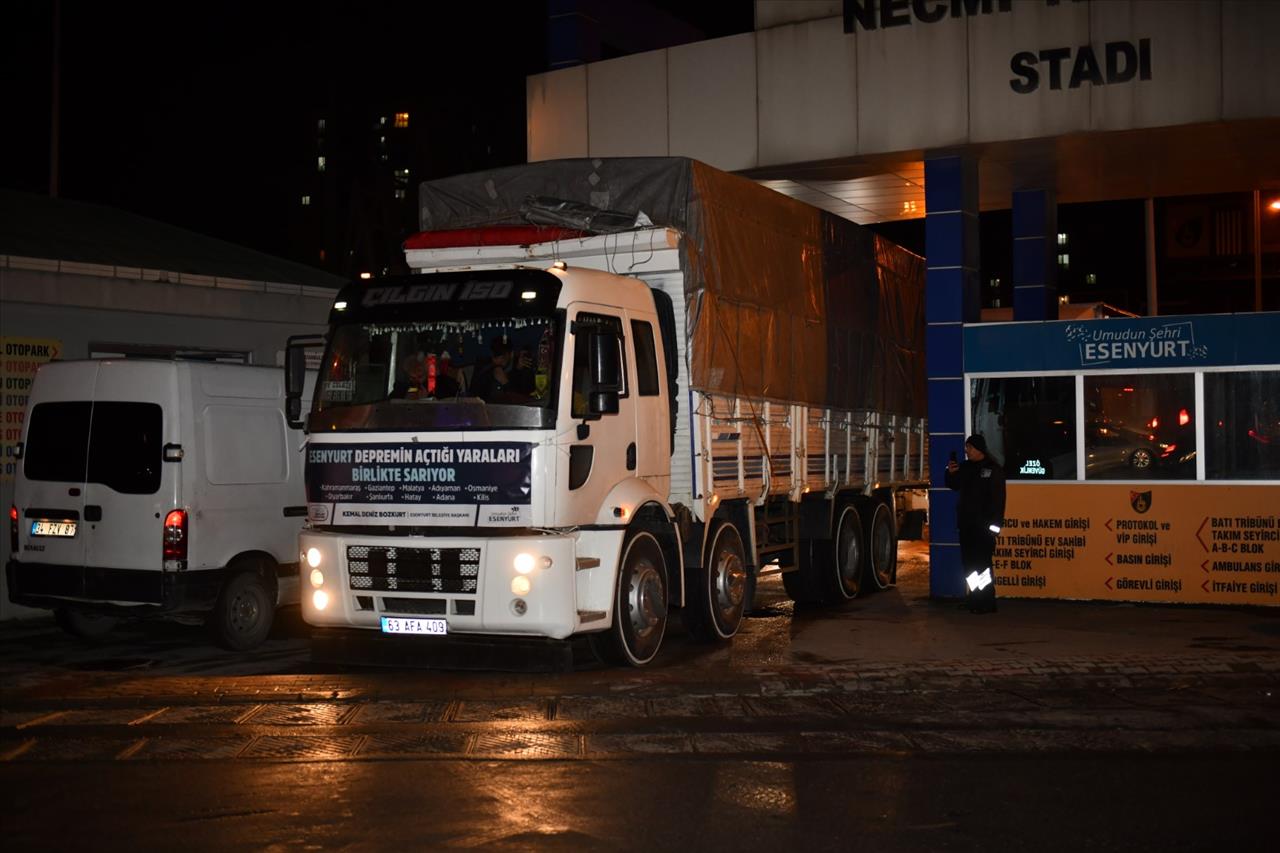 Onlarca Yardım Tırı Eseyurt’tan Deprem Bölgesine Gönderildi