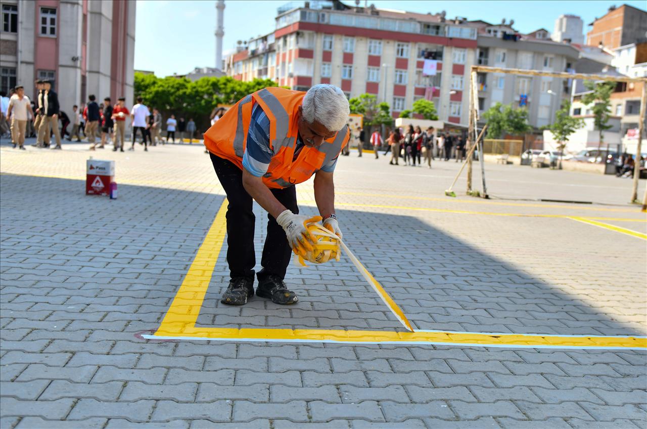 Esenyurt Belediyesi’nden Okullarda Yenileme Çalışması