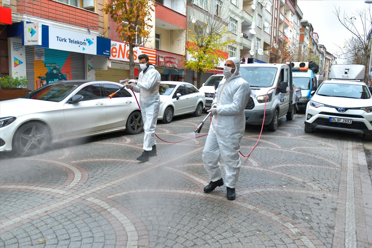 Esenyurt’ta Bando Takımı Eşliğinde Dezenfeksiyon