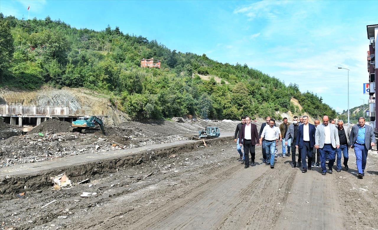 Başkan Bozkurt’tan Sel Bölgesine Dayanışma Ziyareti