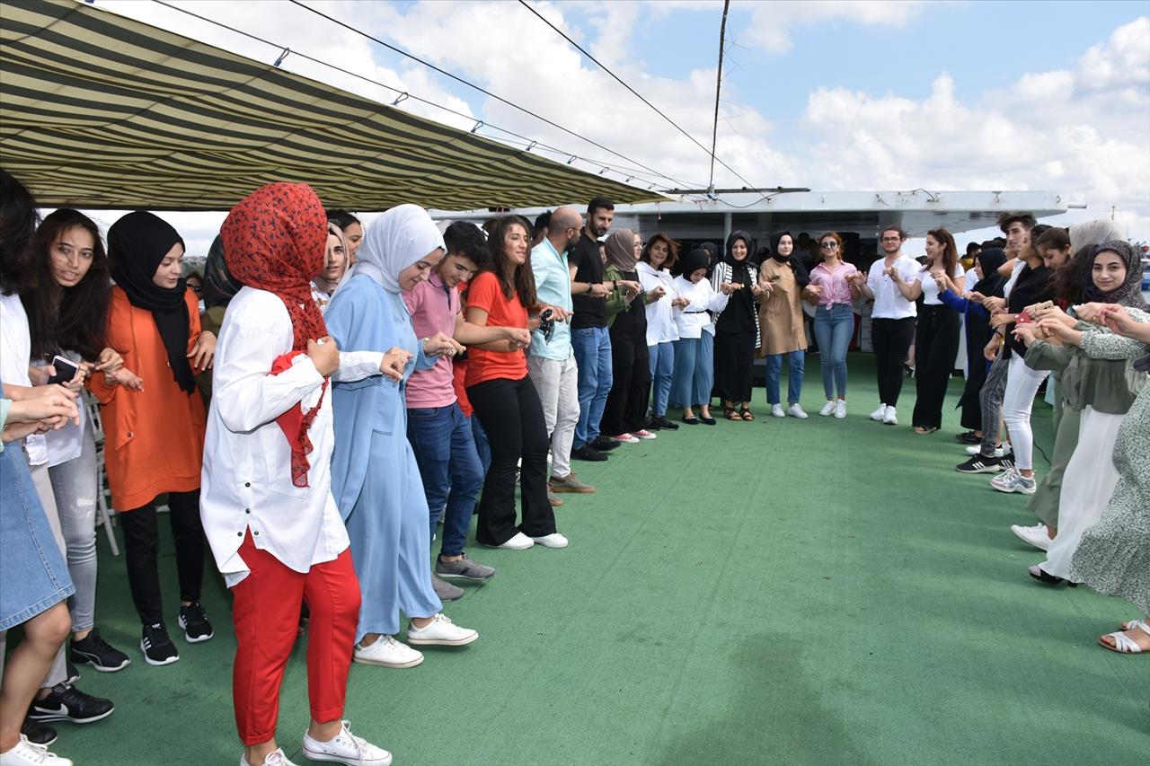 Esenyurtlu Üniversitelilere Boğaz Turu 