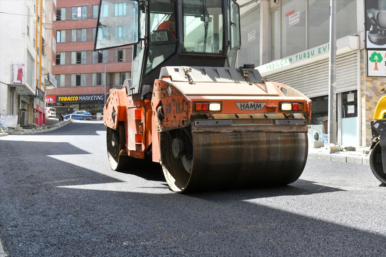 Esenyurt Belediyesi, Yolları Yenilemeye Devam Ediyor