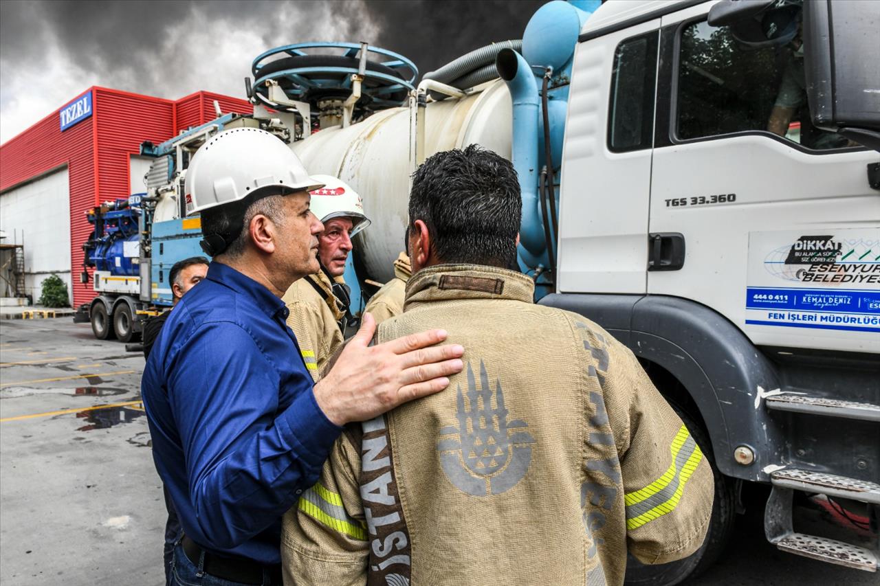 Esenyurt Belediyesi Yangın Söndürme Çalışmalarına Destek Verdi