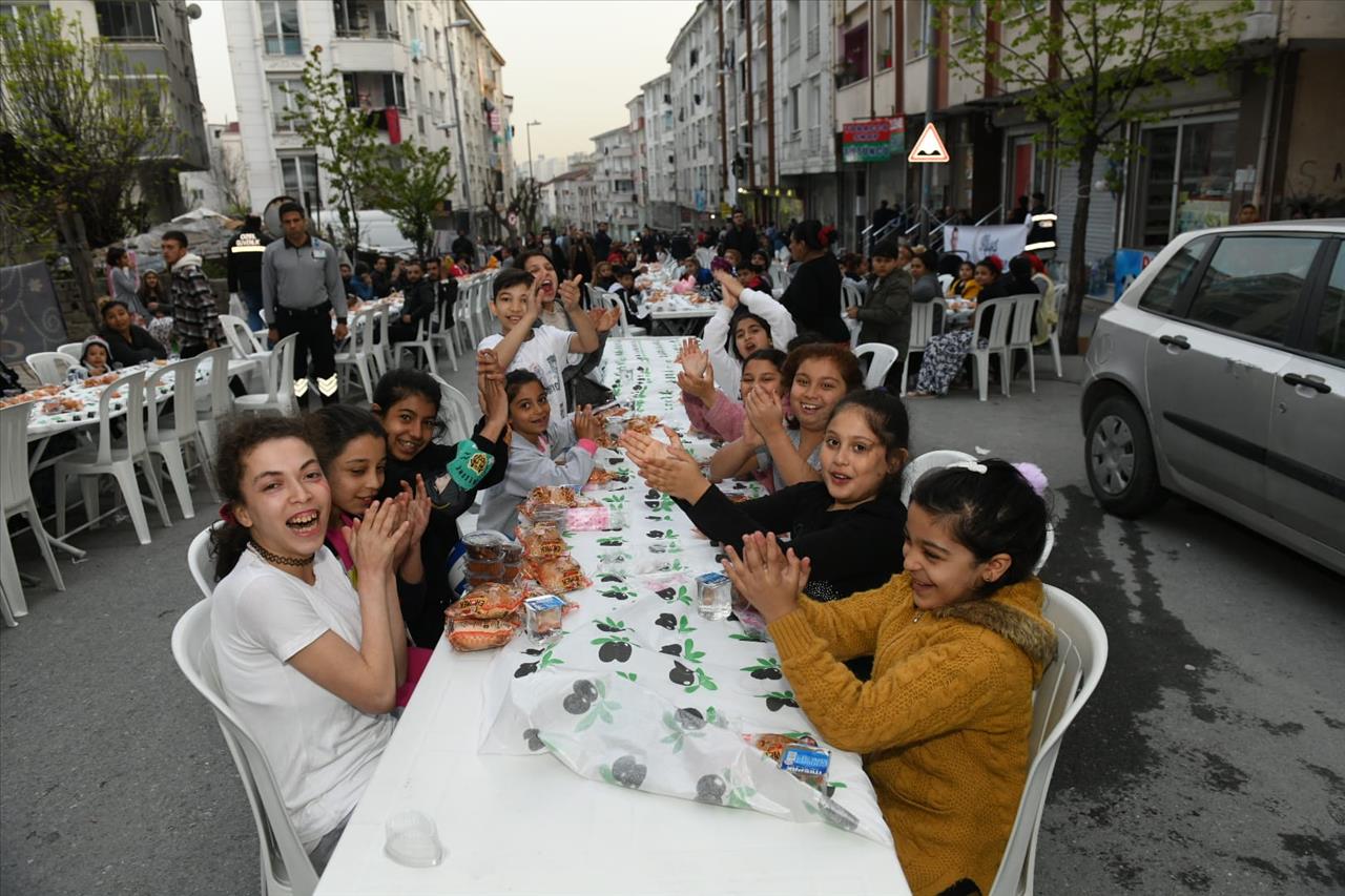 Başkan Bozkurt, Roman Vatandaşlarla İftarda Buluştu