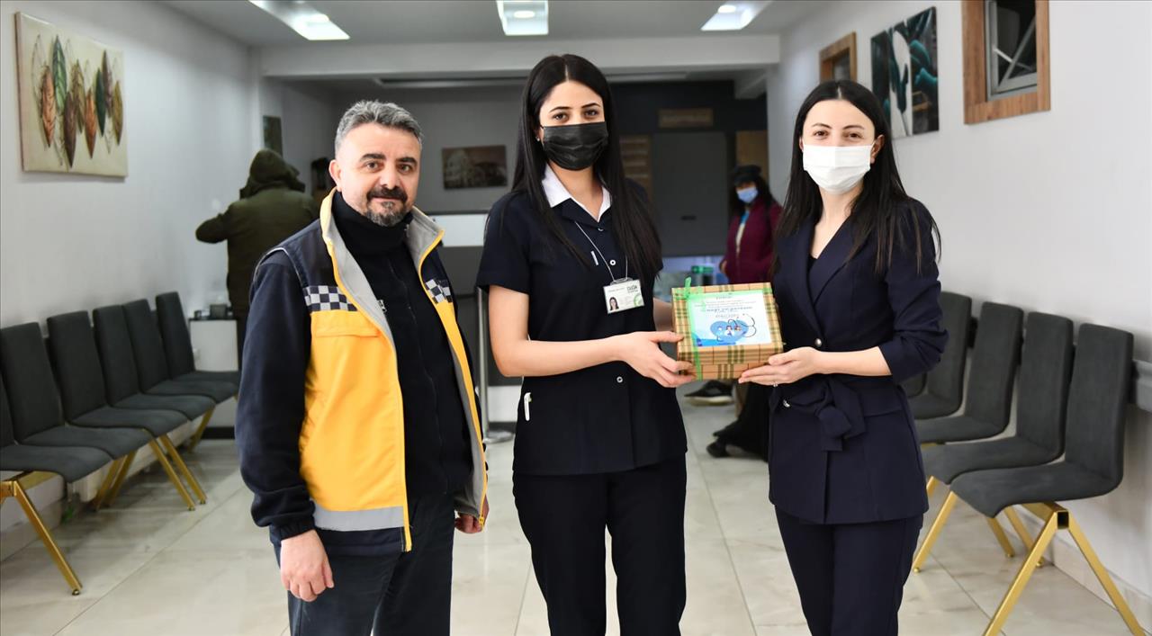 Esenyurt Belediyesi Doktorları Unutmadı