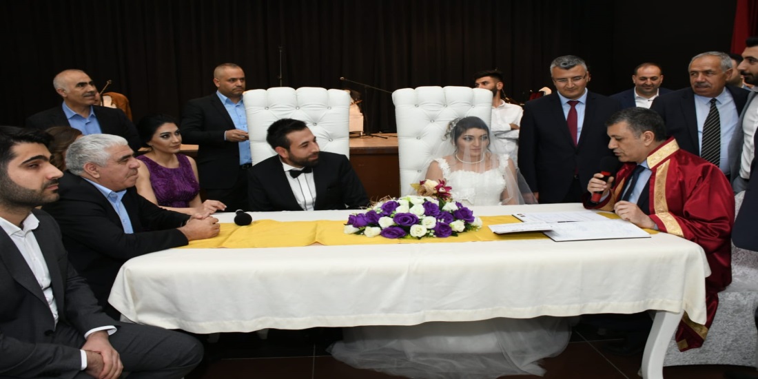 Başkan Bozkurt’tan ilk nikah