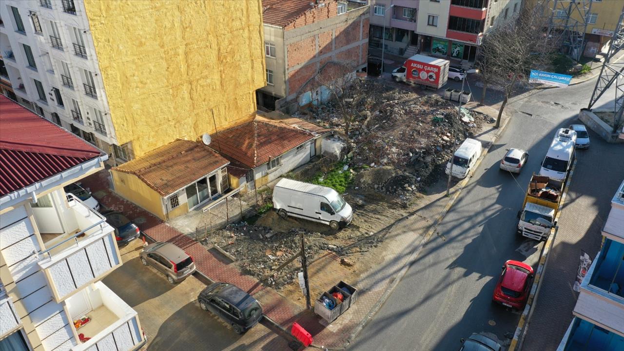 Esenyurt Belediyesi, Atıl Araziyi Betona Ve Ranta Değil, Çocuklar İçin Oyun Alanına Dönüştürdü