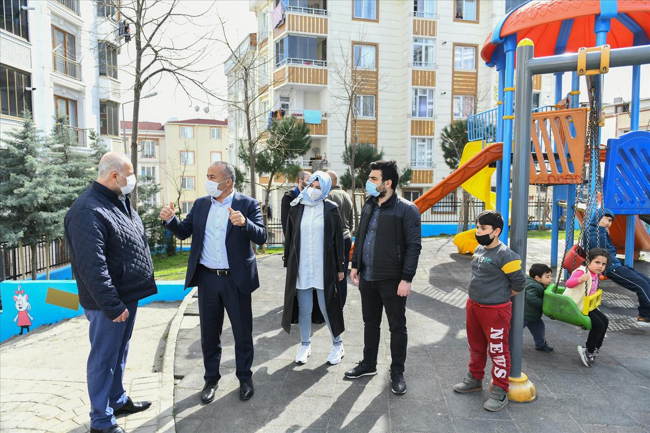 Parkların Duvarları Çocuklar İçin Renklendiriliyor