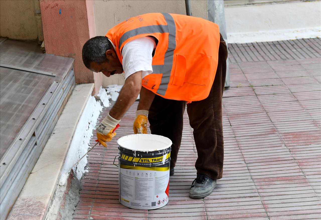 Esenyurt Belediyesi’nden Okullarda Yenileme Çalışması