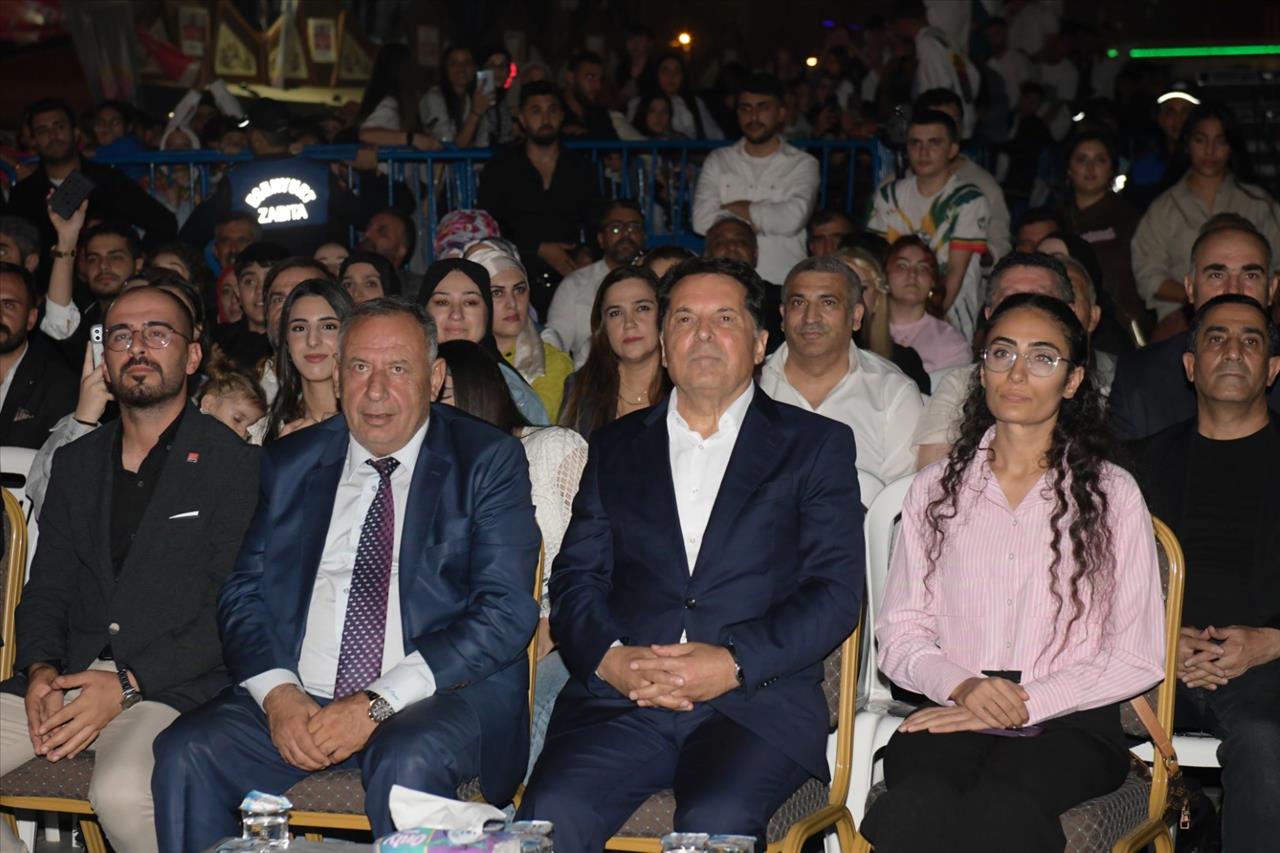 Kardeş Kültürler Festivali’nde Rojda Rüzgarı…